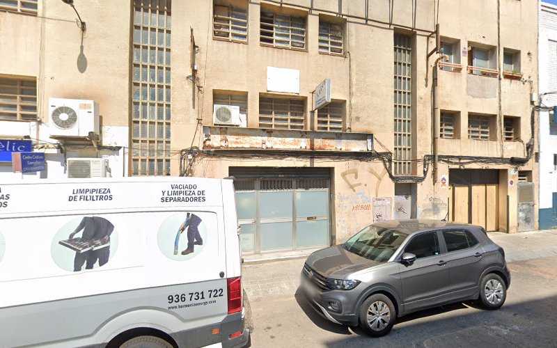 Fotografia tomada fuera de Leiva Carpinteria Y Ebanisteria - Carpintero en L'Hospitalet de Llobregat, Barcelona