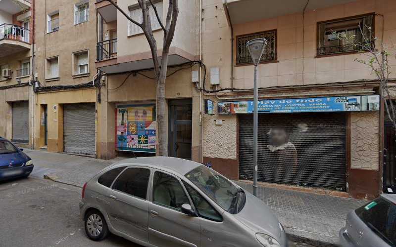 Fotografia tomada fuera de Carpintería - SAVIA Mobles - Carpintería en L'Hospitalet de Llobregat, Barcelona
