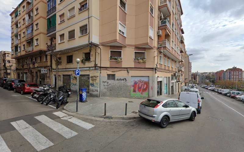 Fotografia tomada fuera de Carpintería Metálica Polo S.L. - Carpintería metálica y de aluminio en L'Hospitalet de Llobregat, Barcelona