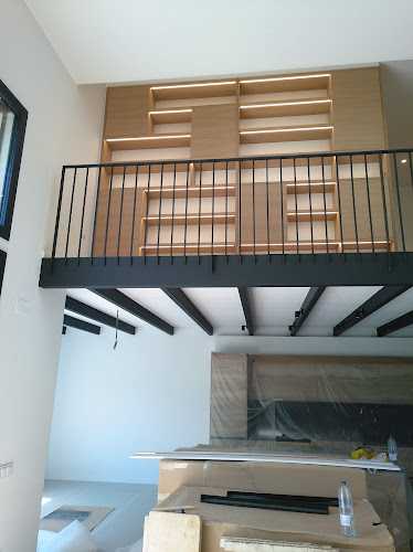 Fotografia tomada fuera de Pascual Solá S.L - Carpintero en L'Hospitalet de Llobregat, Barcelona