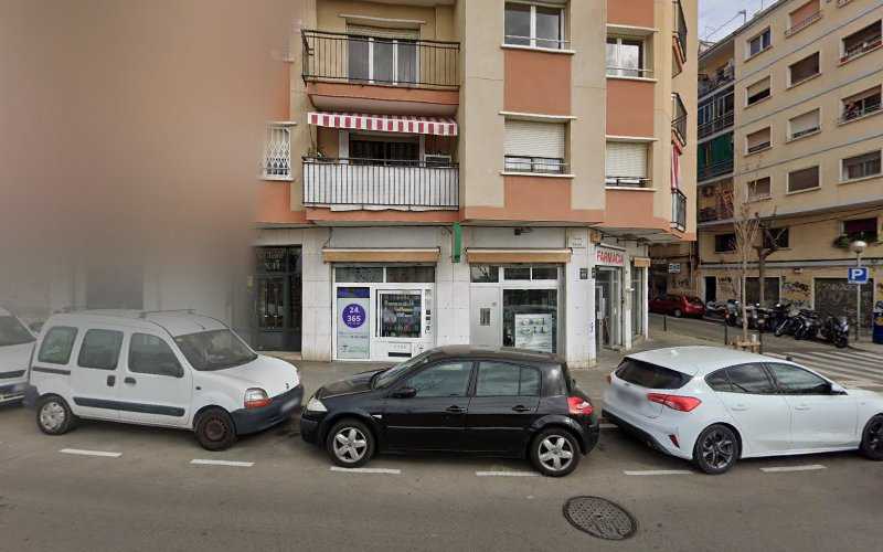 Fotografia tomada fuera de José María Carranza Esquivel - Comercio en L'Hospitalet de Llobregat, Barcelona