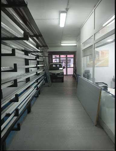 Fotografia tomada fuera de R.A.I - Carpintería metálica y de aluminio en L'Hospitalet de Llobregat, Barcelona