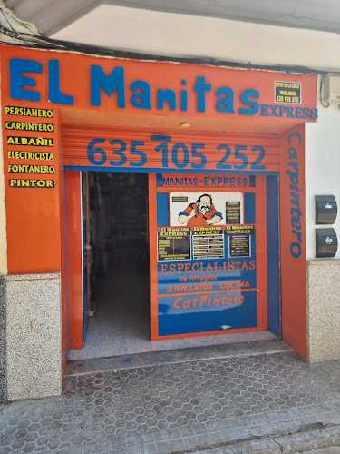 Fotografia tomada fuera de El MANITAS DE CARPINTERÍA - Carpintería en Sevilla, Sevilla