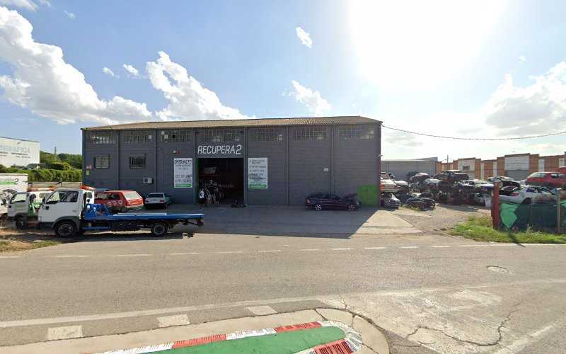 Fotografia tomada fuera de Transformaciones Metálicas Rubén Lleida - Metal·listeria en Alcoletge, Lérida