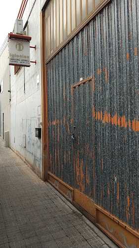 Fotografia tomada fuera de METAL·LIQUES IGLESIAS SILCRIS S.L. - Carpintero en LA PLANA DEL PONT NOU, Barcelona