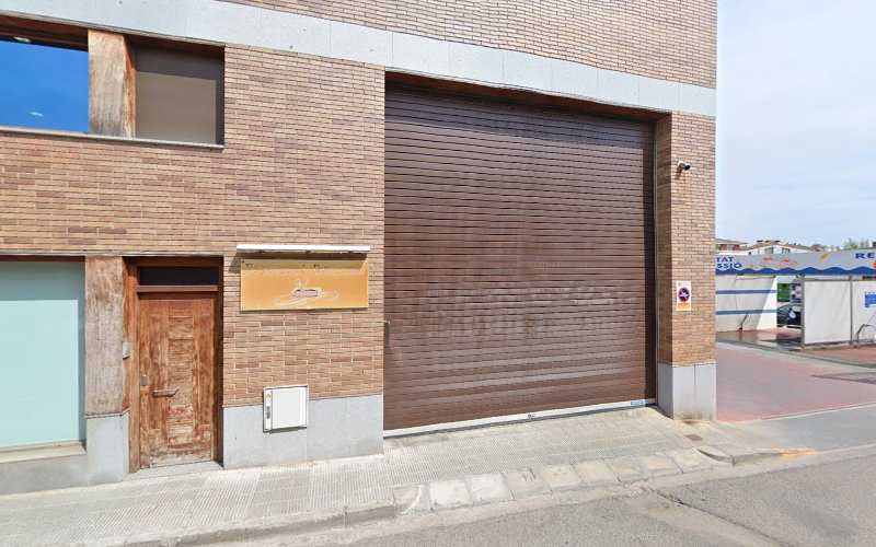 Fotografia tomada fuera de Fusteria Boixader SL - Fusteria en Sant Fruitós de Bages, Barcelona