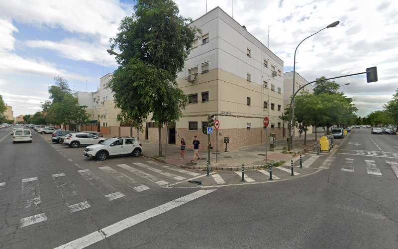 Fotografia tomada fuera de Carpintería Chacón - Carpintero en Sevilla, Sevilla