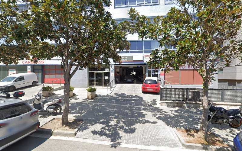 Fotografia tomada fuera de Fusteria Gigar - Carpenter en Sant Cugat del Vallès, Barcelona