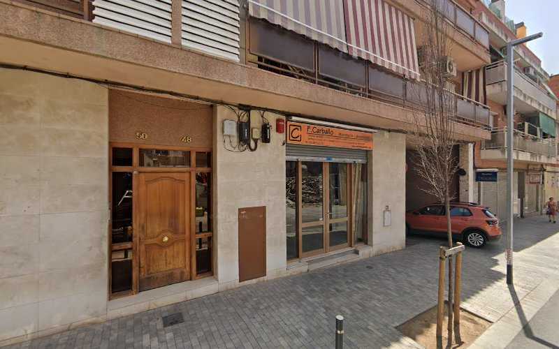 Fotografia tomada fuera de Carpintería Carballo - Carpintería en Sant Boi de Llobregat, Barcelona