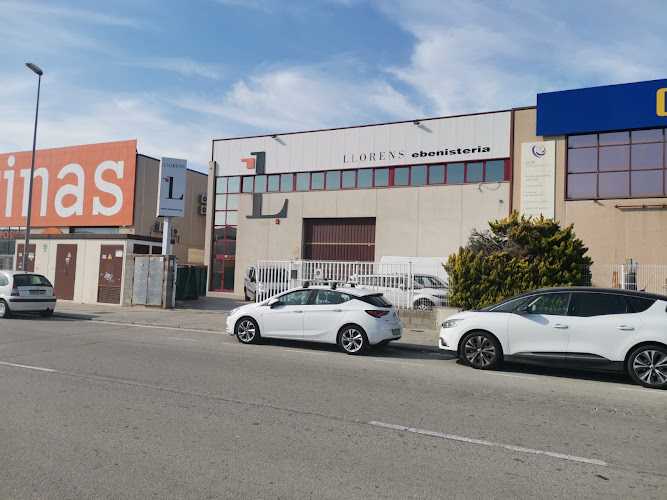 Fotografia tomada fuera de Francisco Llorens S.A. - Tienda de armarios en Sant Boi de Llobregat, Barcelona