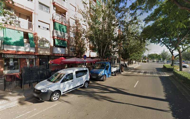 Fotografia tomada fuera de Valdivia - Carpintería metálica y de aluminio en Sant Boi de Llobregat, Barcelona