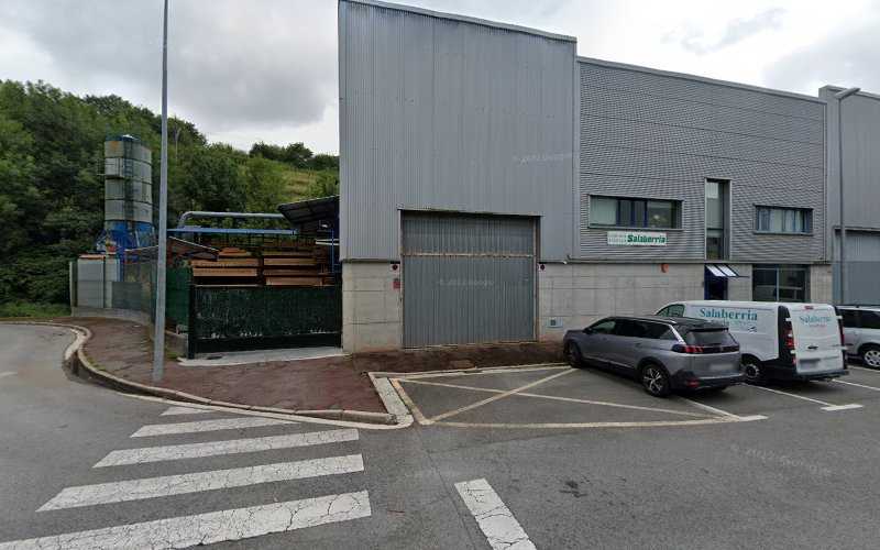 Fotografia tomada fuera de Carpintería Salaberria S.L. - Arotza en Errenteria, Guipúzcoa