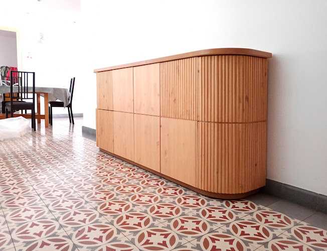 Fotografia tomada fuera de MATTE.wood - Ebanista en Sevilla, Sevilla