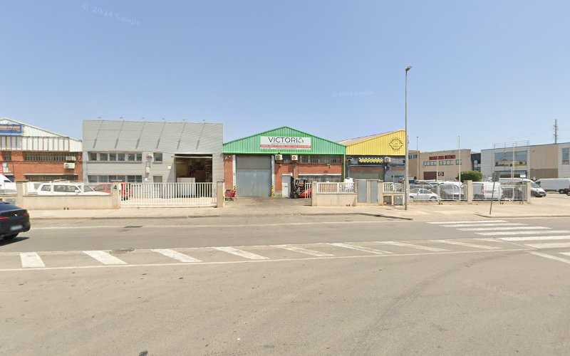 Fotografia tomada fuera de Comet Catalunya - Carpintería en Sant Boi de Llobregat, Barcelona