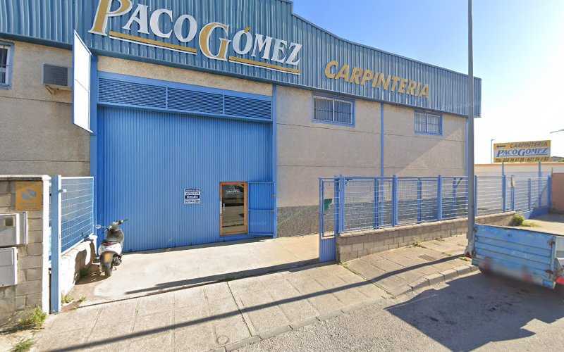 Fotografia tomada fuera de Carpintería Paco Gómez - Tienda de armarios en Sanlúcar de Barrameda, Cádiz