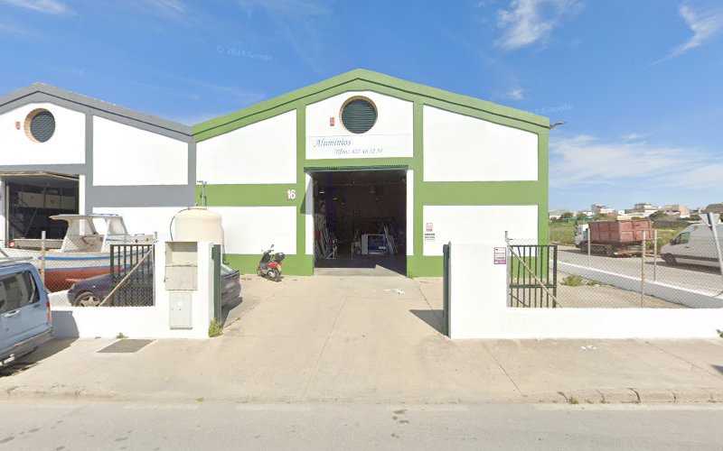 Fotografia tomada fuera de Aluminíos Doñana, S.L. - Carpintería metálica y de aluminio en Sanlúcar de Barrameda, Cádiz