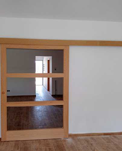 Fotografia tomada fuera de Carpinteria de madera Antonio Samper - Carpintería en San Pedro del Pinatar, Murcia