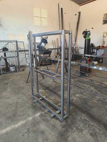 Fotografia tomada fuera de Hidalgo Carpintería Metálica - Metallurgy company en San Pedro del Pinatar, Murcia