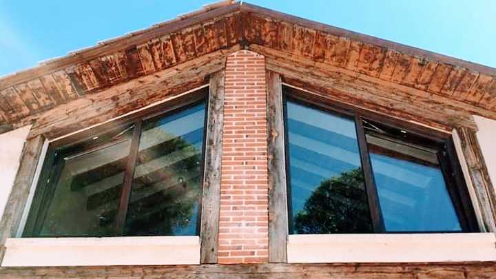Fotografia tomada fuera de Ventanas Pirón, S.L. - Carpintería metálica y de aluminio en Íscar, Valladolid