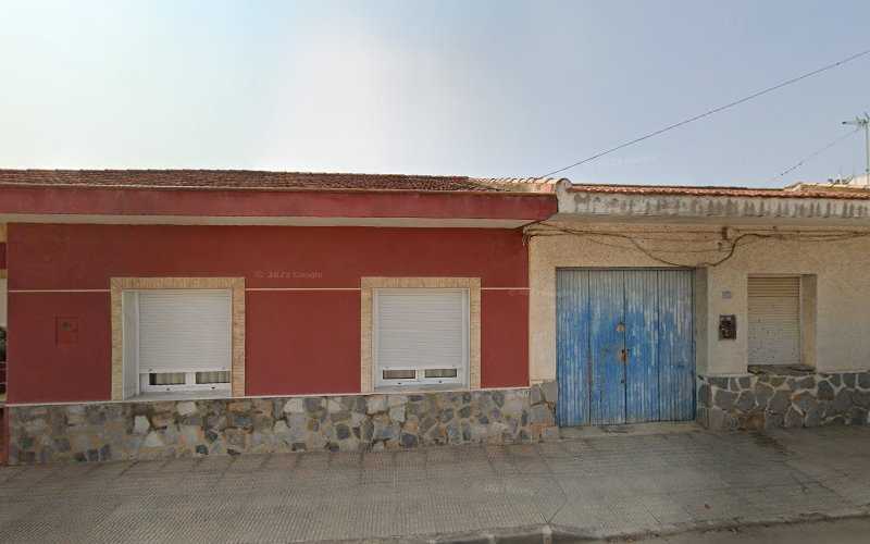 Fotografia tomada fuera de Construcciones Metálicas Vallejos S L - Carpintería metálica y de aluminio en San Miguel de Salinas, Alicante