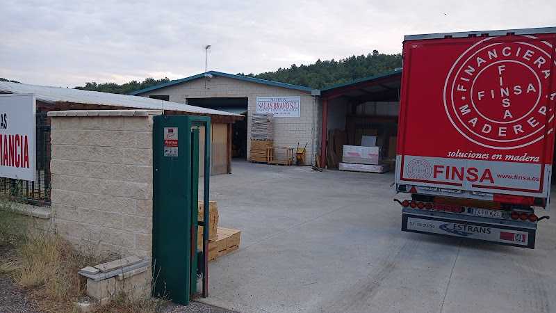 Fotografia tomada fuera de MADERAS SALAS BRAVO S.L. - Mayorista en S. Leonardo de Yagüe, Soria