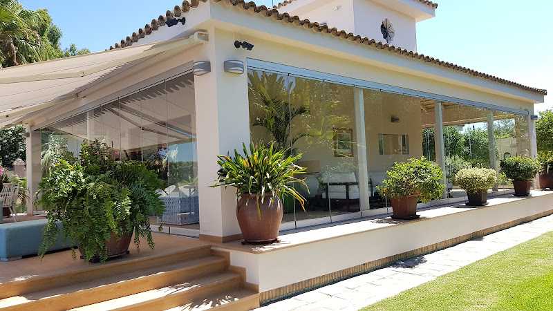 Fotografia tomada fuera de ALBE Aluminios y PVC - Carpintería metálica y de aluminio en Alcalá de los Gazules, Cádiz