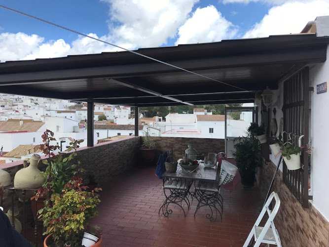 Fotografia tomada fuera de COALSUR Aluminios y PVC - Carpintería metálica y de aluminio en Alcalá de los Gazules, Cádiz