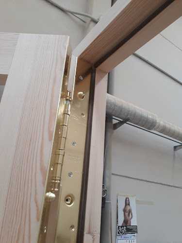 Fotografia tomada fuera de Muebles Danova S L - Ebanista en Cuarte de Huerva, Zaragoza