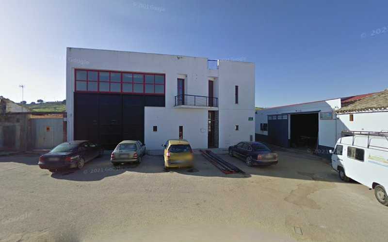 Fotografia tomada fuera de ALOPMOY - Carpintería metálica y de aluminio en Villanueva del Duque, Córdoba