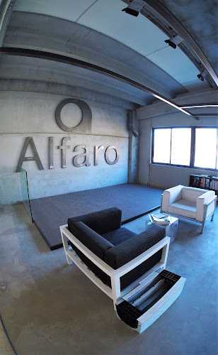 Fotografia tomada fuera de ALFARO ALUMINIO SOLDADO S.L. - Metal·listeria en Vilanova i la Geltrú, Barcelona