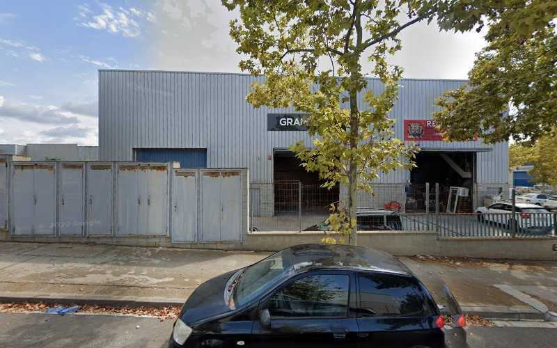 Fotografia tomada fuera de ALUM-METALL - Carpintería metálica y de aluminio en Vilanova i la Geltrú, Barcelona