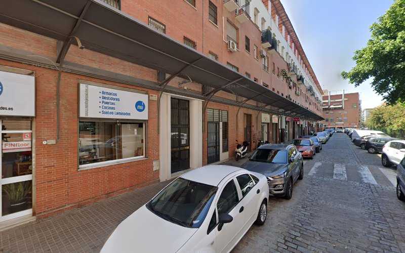 Fotografia tomada fuera de Montajes Valdés - Servicio de instalación de suelos de madera en Sevilla, Sevilla