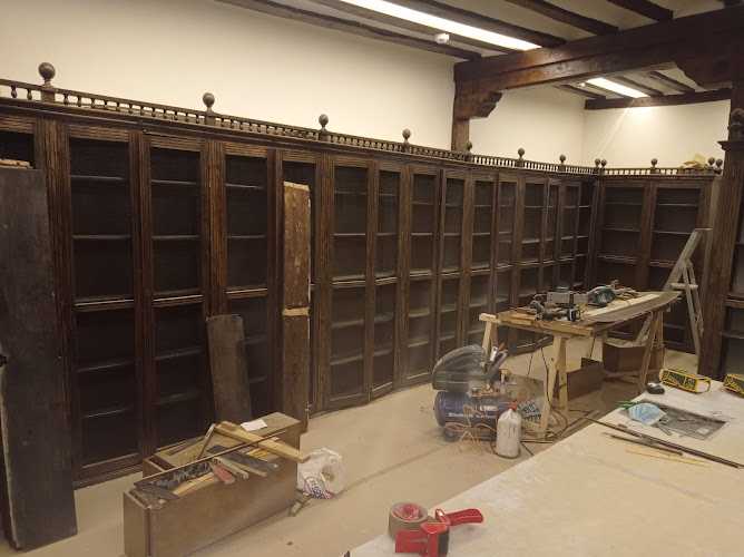 Fotografia tomada fuera de Ebanistería Miguel Angel de la Fuente Martín - Tienda de armarios en Torremocha de Jarama, Madrid