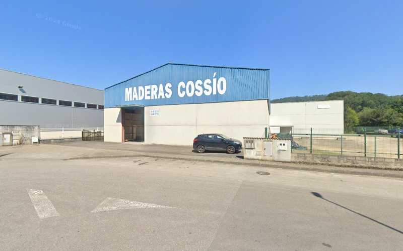 Fotografia tomada fuera de Maderas Cossio - Establecimiento de venta de madera en Villamayor, Asturias
