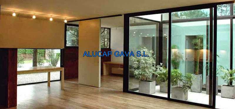 Fotografia tomada fuera de Carpintería de Aluminio Alucap Gava, S.L - Carpintería metálica y de aluminio en Viladecans, Barcelona