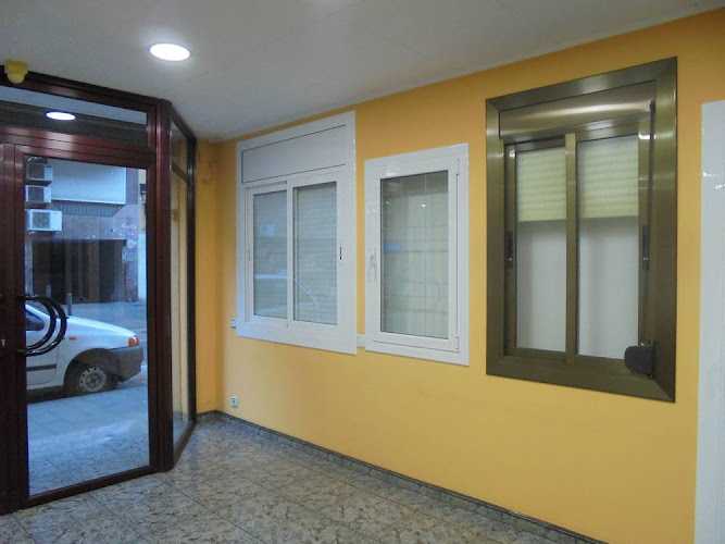 Fotografia tomada fuera de Carpinteria de Aluminio Difer Viladecans - Carpintería metálica y de aluminio en Viladecans, Barcelona