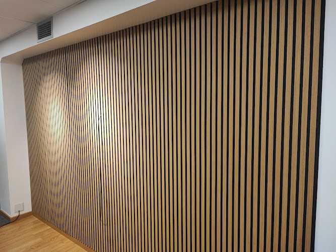 Fotografia tomada fuera de Montajes.Pro Parquet y Puertas - Servicio de instalación de suelos de madera en Viladecans, Barcelona