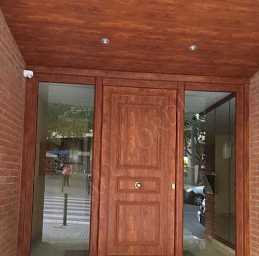 Fotografia tomada fuera de ALU-JORDI SL - Carpintería metálica y de aluminio en Viladecans, Barcelona