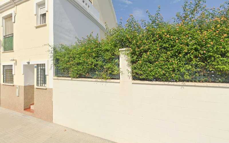 Fotografia tomada fuera de Carpintería J C Valle - Tienda de armarios en El Peñón, Málaga