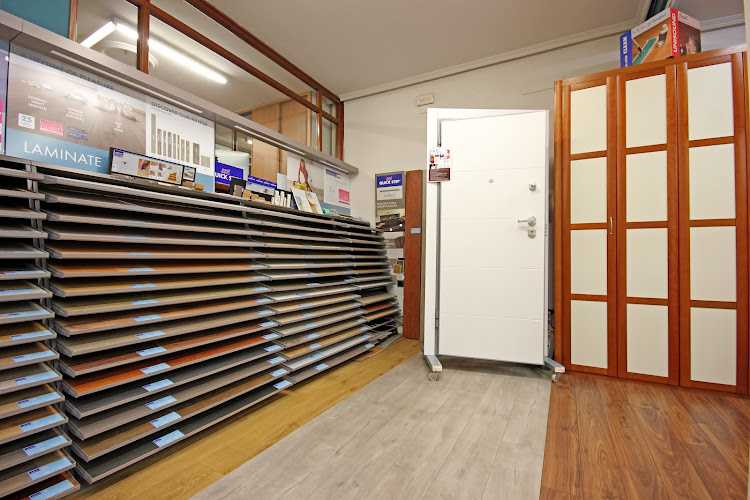 Fotografia tomada fuera de Puertas Garcisanz - Proveedor de puertas en Valladolid, Valladolid