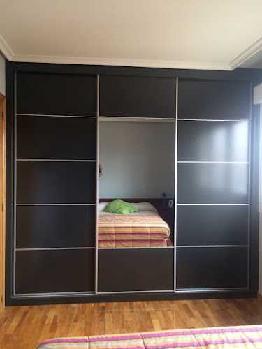 Fotografia tomada fuera de ARCONADA ARMARIOS - Tienda de muebles en Valladolid, Valladolid