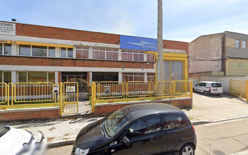 Fotografia tomada fuera de Industrias Metálicas Jeype, S.A. - Fábrica en Valladolid, Valladolid