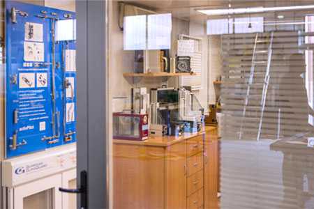 Fotografia tomada fuera de Talleres de Aluminio y PVC Arroyo - Carpintería metálica y de aluminio en Arroyo de la Encomienda, Valladolid