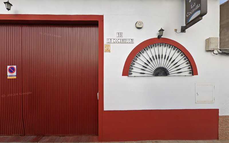 Fotografia tomada fuera de Carpintería Celestino Peñalver - Tienda de armarios en Valdepeñas, Ciudad Real