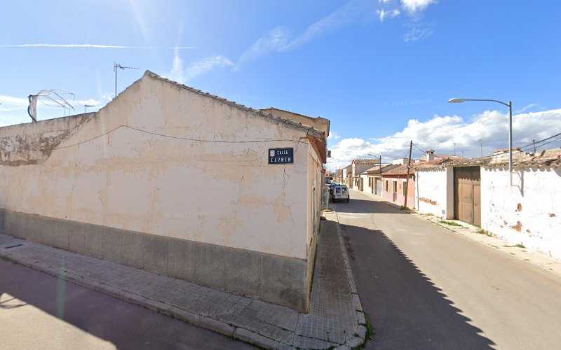 Fotografia tomada fuera de Carpintería J. García García - Carpintería en Valdepeñas, Ciudad Real