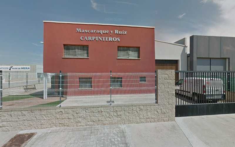 Fotografia tomada fuera de Carpintería Mascaraque - Tienda de armarios en Manzanares, Ciudad Real