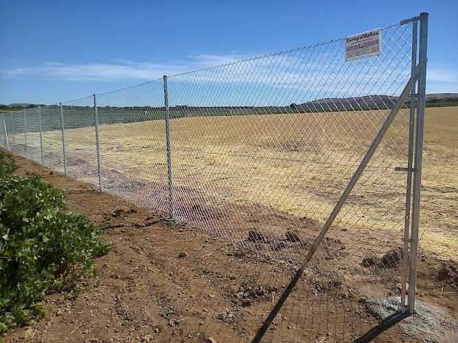 Fotografia tomada fuera de cerramientos metalicos europamallas - Carpintería metálica y de aluminio en Valdepeñas, Ciudad Real