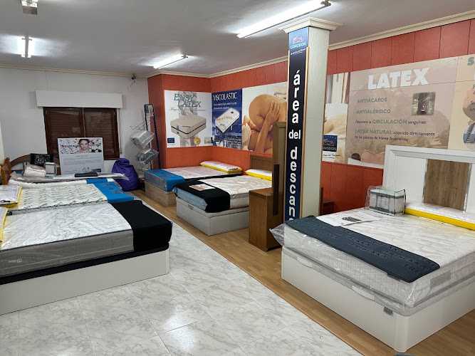 Fotografia tomada fuera de Muebles Antonio Córdoba S.L.L. - Tienda de muebles en Valdeganga, Albacete