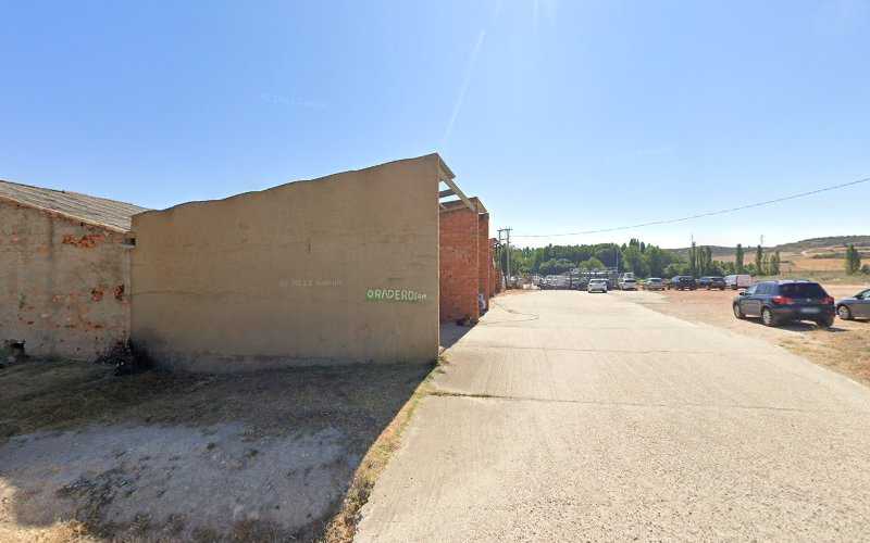 Fotografia tomada fuera de ORADERO HOME - Carpintería metálica y de aluminio en Langa de Duero, Soria
