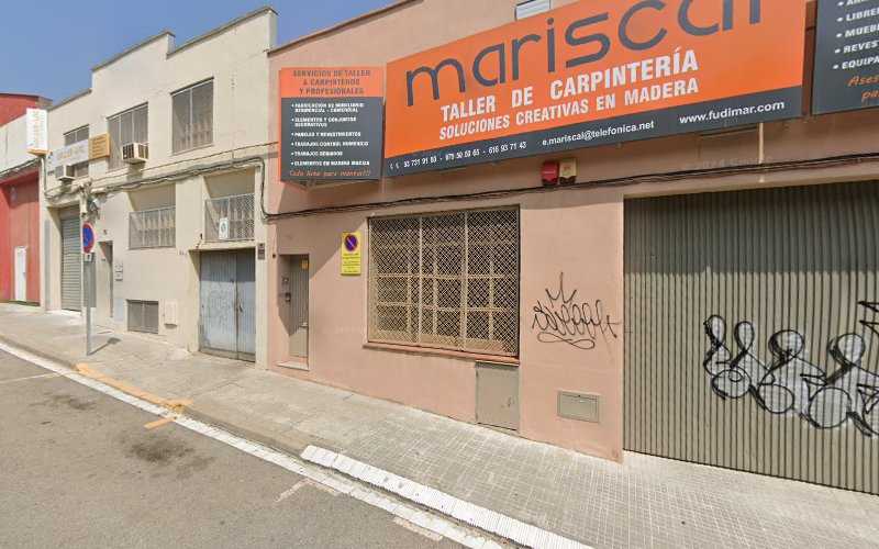 Fotografia tomada fuera de Ebanistería Mariscal - Fábrica de muebles en Terrassa, Barcelona